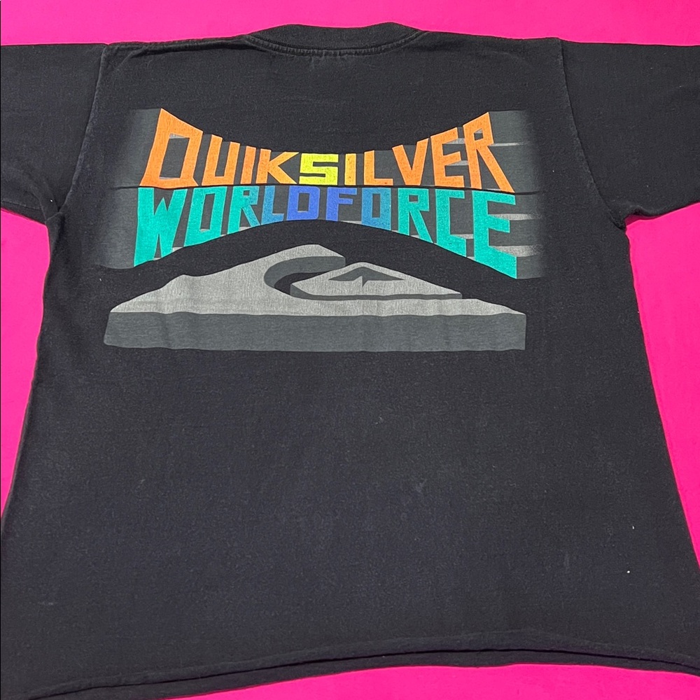 Vintage  90’s Quiksilver Black cropped , Tee with Neon Graphic single stitch